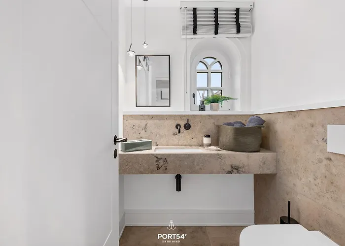 Lee Am Koenigshafen Sylt *